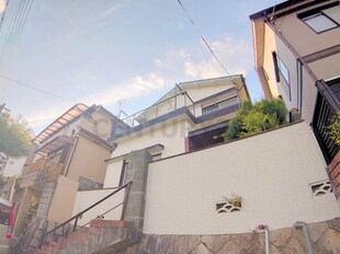 花屋敷荘園4丁目貸家の物件外観写真